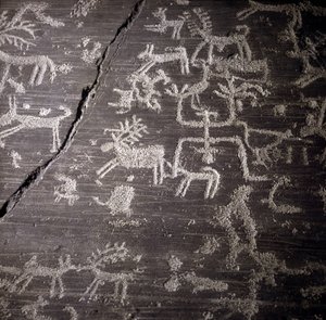 Beschaving van de Camunni, Prehistorie, rotstekeningen: grafsteen, details van de grote rots van Naquane, in Valcamonica (Val camonica). Museo archeologico de Milaan